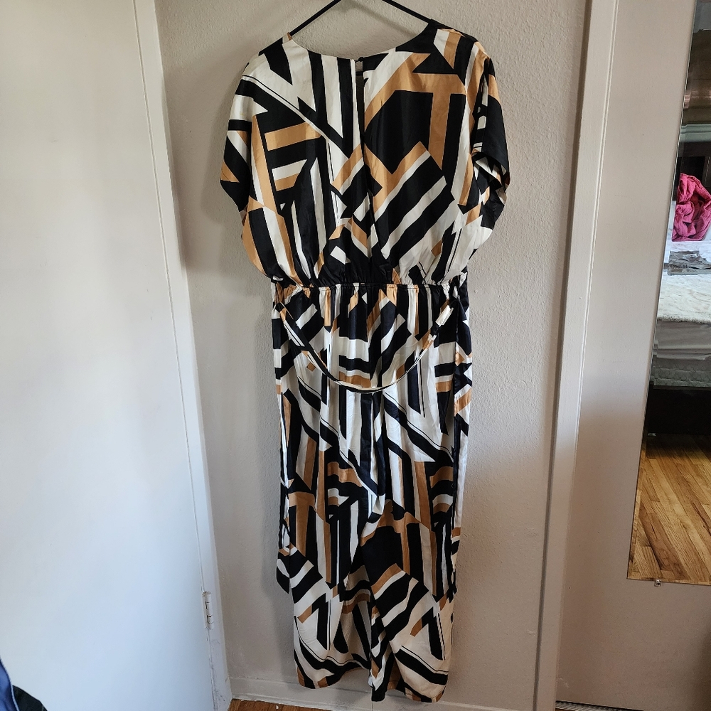 Luxeology Geometric Black and Gold Wide Leg Jumpsuit - Size XL Petite Length - Picture 4 of 16